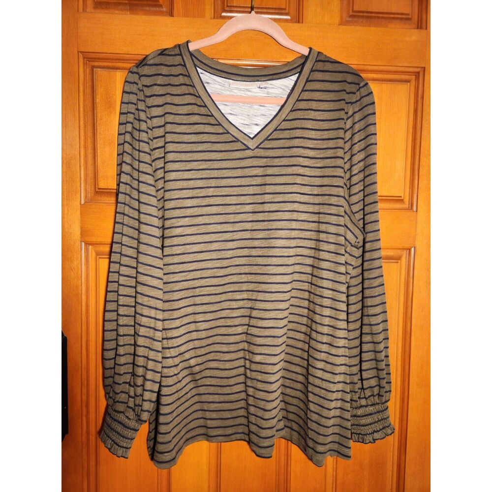 Belle by Kim Gravel Brown and Navy Striped V-Neck Smocked Cuffs Top Size 2X